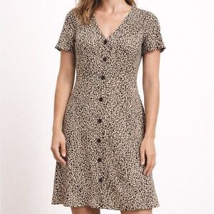 Chic Leopard Print Mini Dress